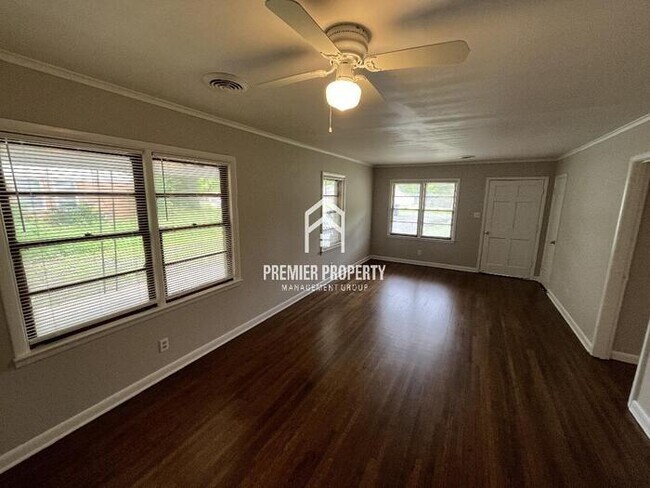 Photo - 5238 Lochinvar Rd