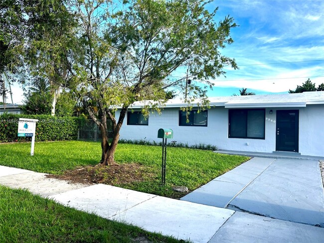 Photo - 9940 SW 214th St Casa