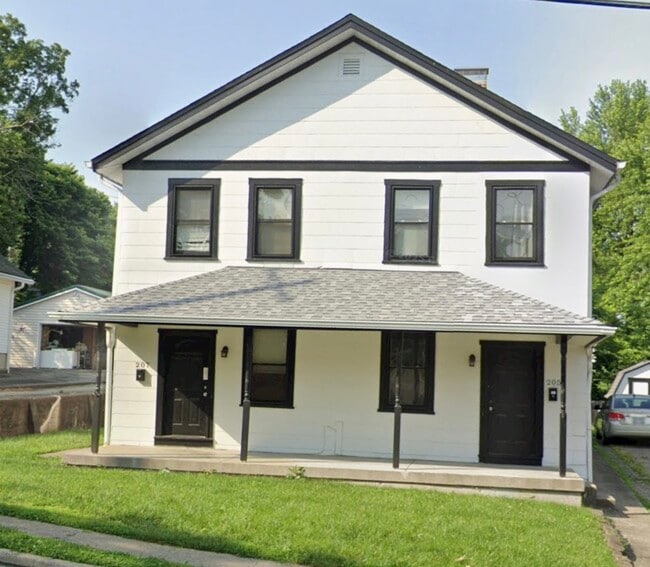 Building Photo - 205 E Columbia Ave Unit 205