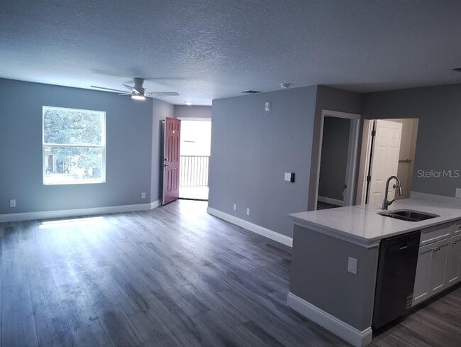Photo - 3024 Parkway Blvd Unit 202