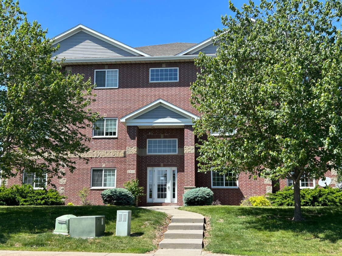 Photo - 2300 Westlake Rd (North Liberty, IA)