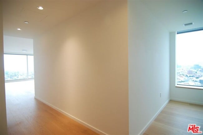 Photo - 889 Francisco St Unit 3406