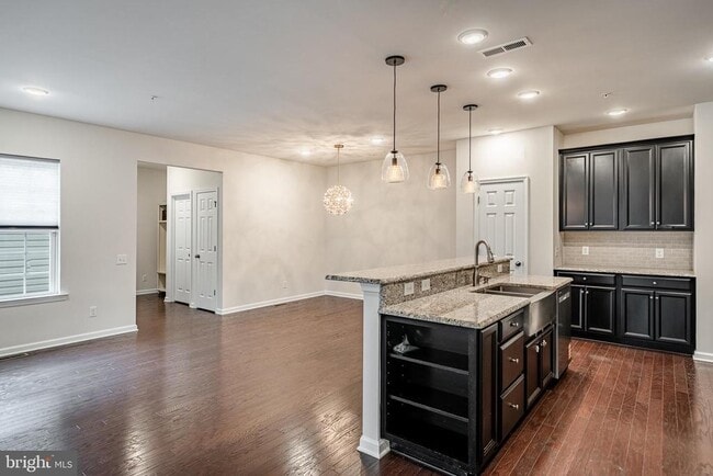 Photo - 720 Sun Valley Ct