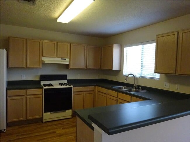 Photo - 1908 Lantana Dr