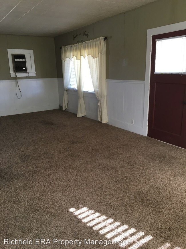 Photo - 3 br, 1 bath House - 131 North State Street