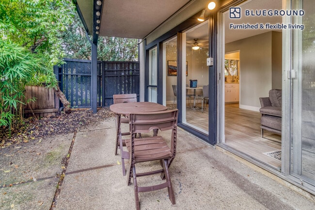 Photo - 801 Middlefield Rd Unidad FL0-ID1710