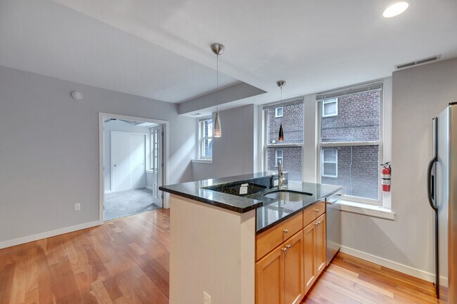 Photo - 2535 13th St NW Unidad 104