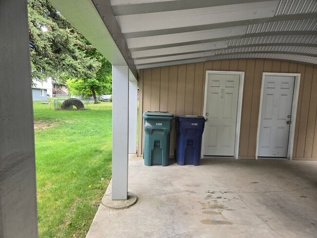 Photo - 1006-1008 E Gilbert Ave Unidad 1008