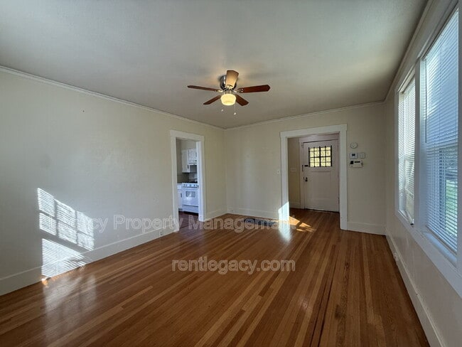 Photo - 69 B St