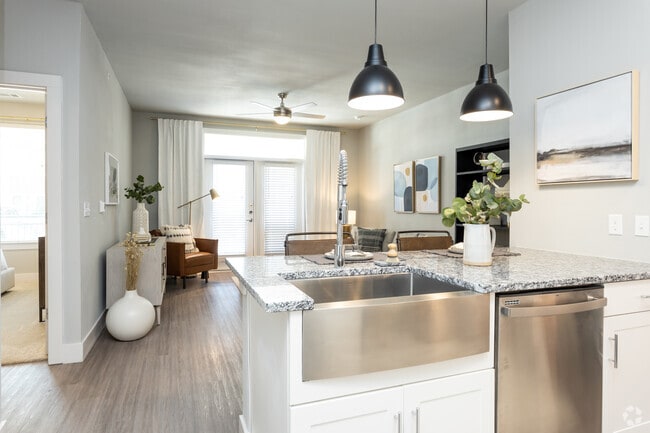 1HAB, 1BA - 728 ft² - View at Belterra