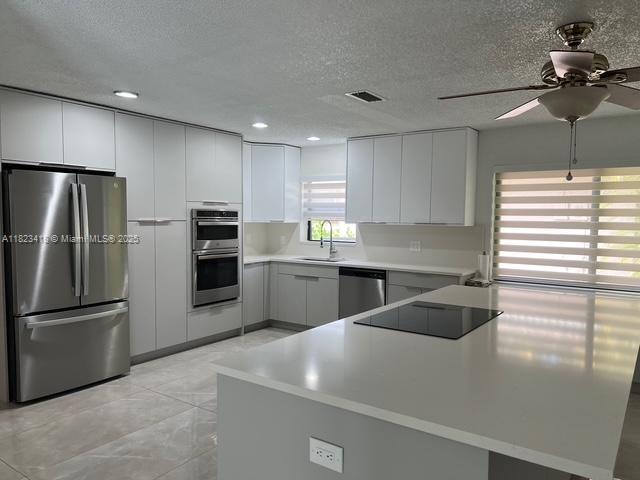 Building Photo - 10860 NW 40th St Rental