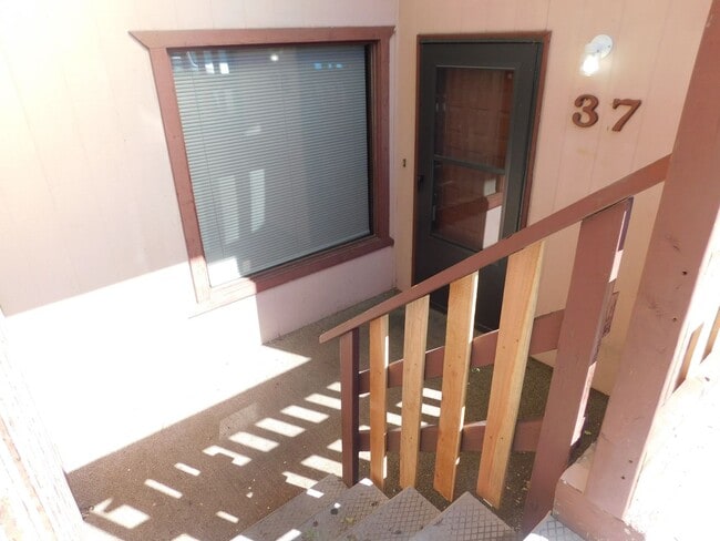 Photo - 2150 College Pl