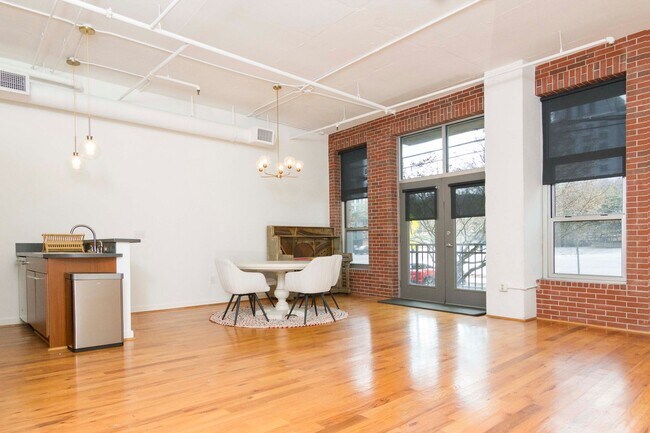 Photo - 1 bedroom 1 bath condo Prime Midtown location Unit 102