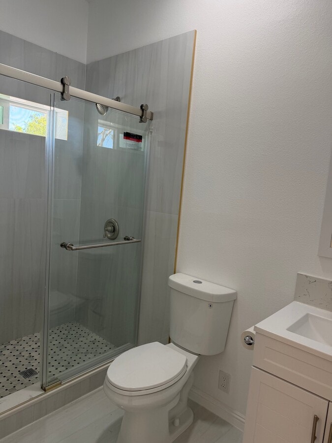 Photo - 15918 Katherine St