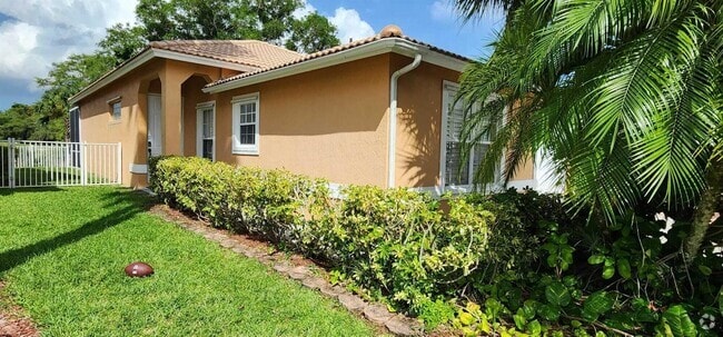 Building Photo - 146 Prestige Dr Rental