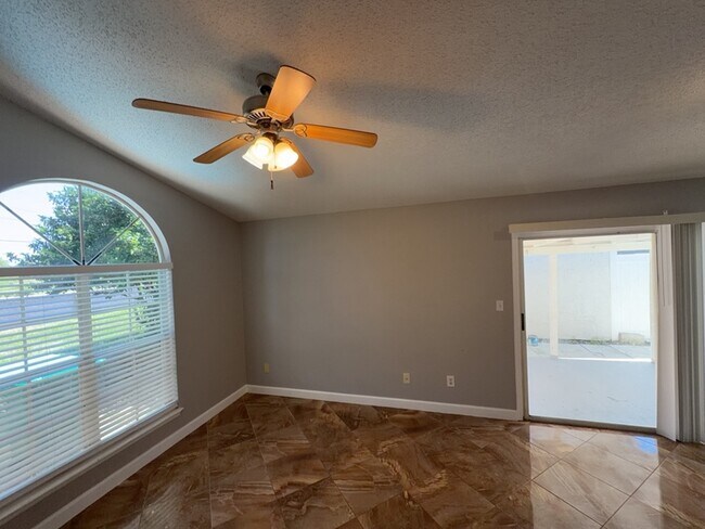 Photo - 502 San Gabriel Ct