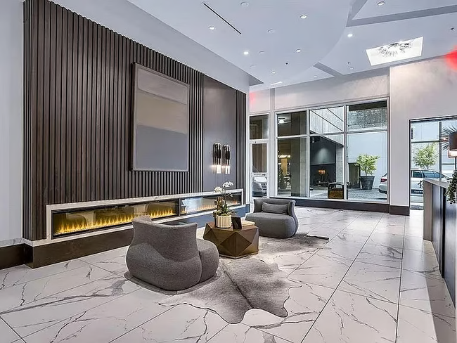 Photo - 400 W Peachtree St NW