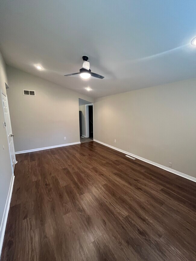 Living room - 5206 Monticello Ave