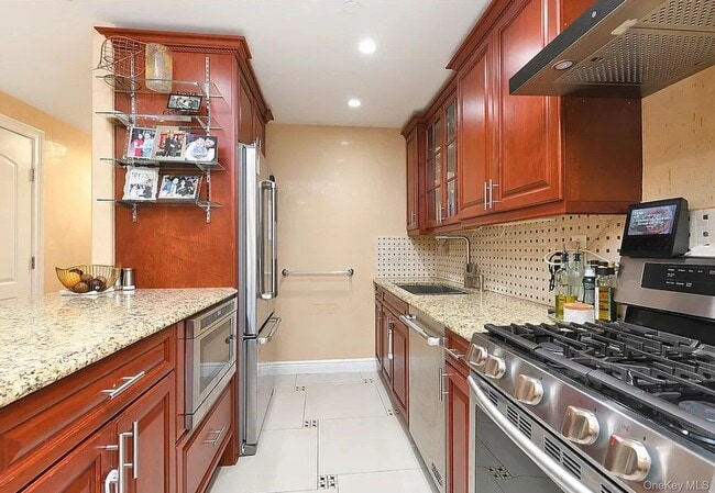 Photo - 63-36 99th St Unit 5E