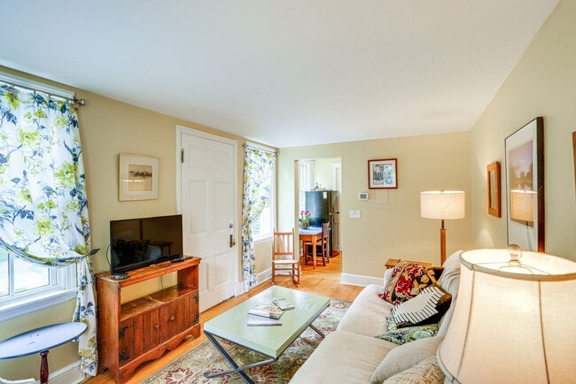 Photo - 12 Main St Unit SI ID1546058P