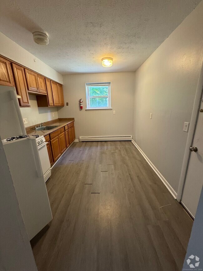 Building Photo - 51 Bailey St Unit E-1 Rental