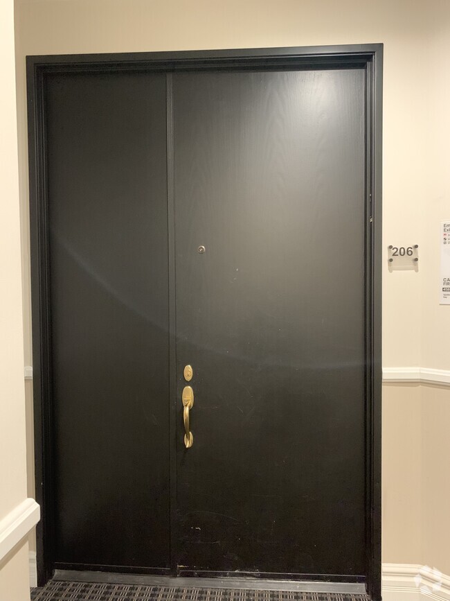 Building Photo - 458 N Oakhurst Dr Unit 206 Rental