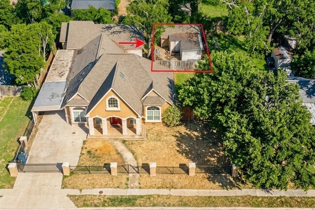 Photo - 2351 Longhorn St
