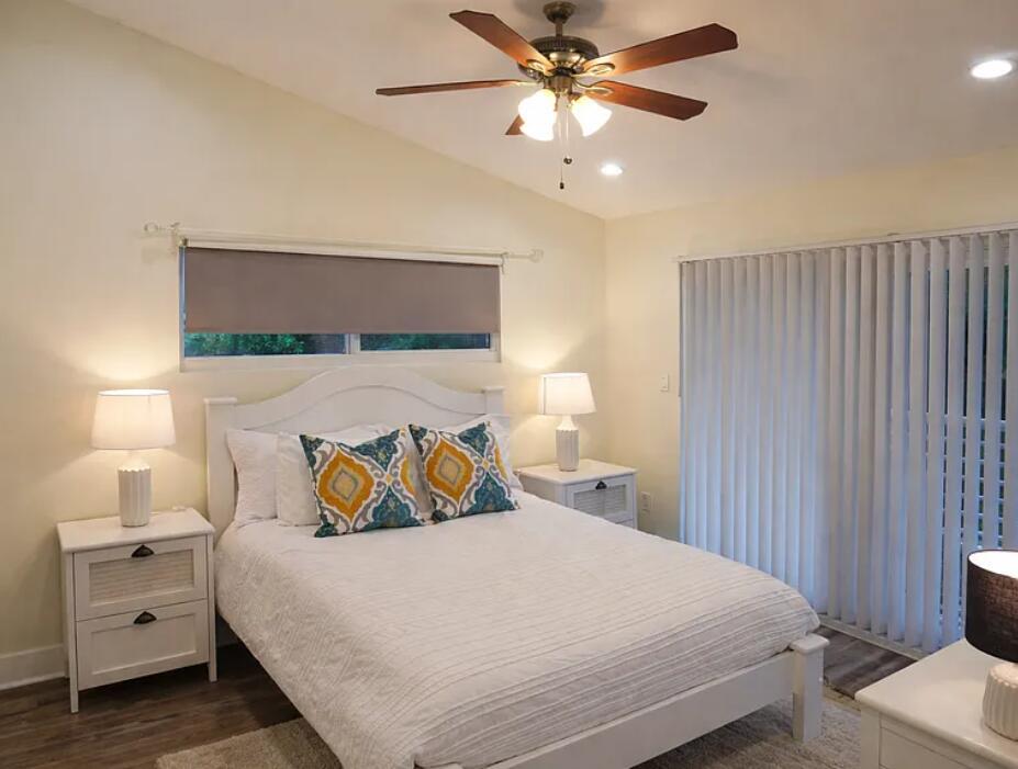 Photo - 902 Palm Ave Unit 4