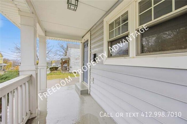 Photo - 137 Freeland St