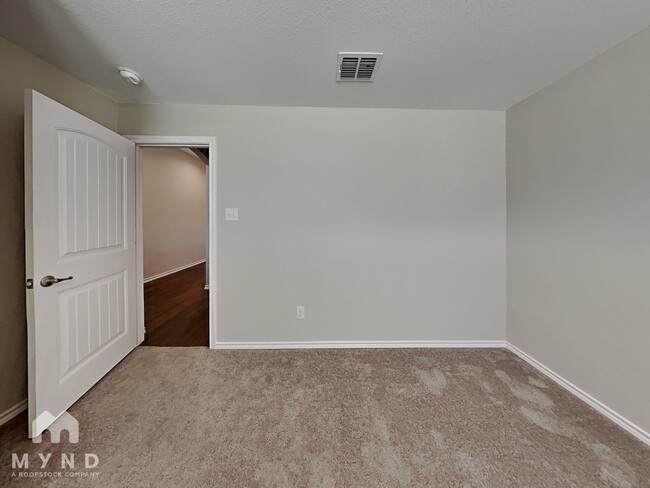 Photo - 529 Paloma St
