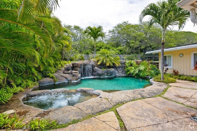 Building Photo - Pet Friendly Kailua Home with Pool, Waterf...