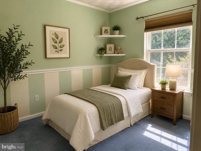 Photo - 922 Glackens Ln