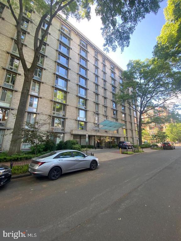 Photo - 950 25th St NW Unit 423-N