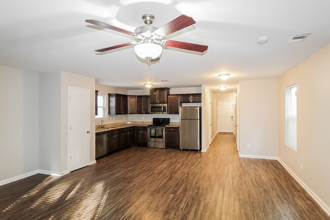 Photo - 6126 Avery St SW