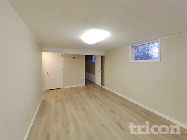 Photo - 3733 Hillsboro Ave N