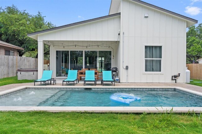 Photo - 2211 White Dove Pass