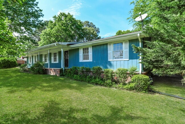 Photo - 2906 Elizabeth Ln