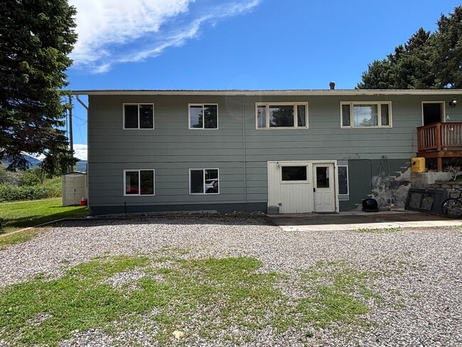 Building Photo - 1402 S Willson Ave Unit B