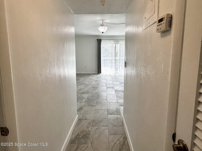 Photo - 223 Columbia Dr Unidad 231