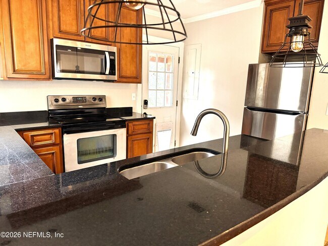 Photo - 3336 Green St