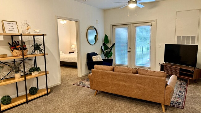 Building Photo - 8165 Windsor Hill Blvd Unit ID1344200P