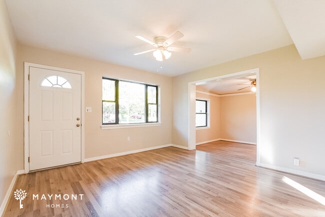 Photo - 6022 Chenango Ln