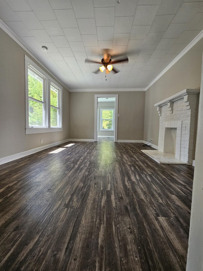 Photo - 834 Norwood St SW