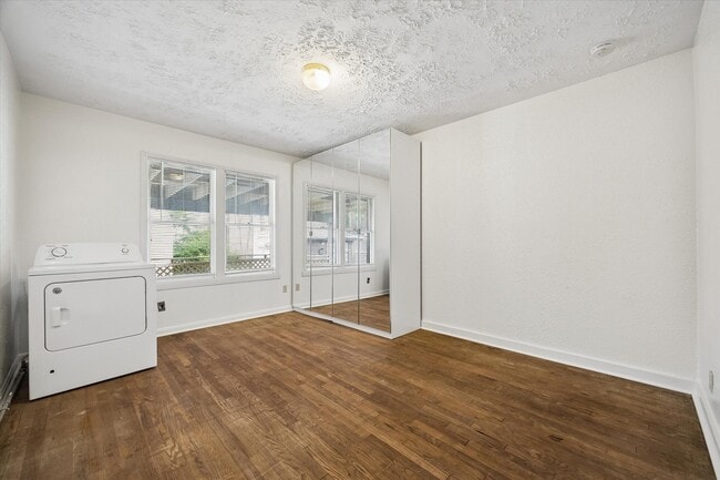 Photo - 2308 McClendon St