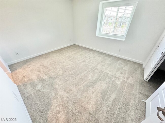 Photo - 937 Jigglypuff Pl