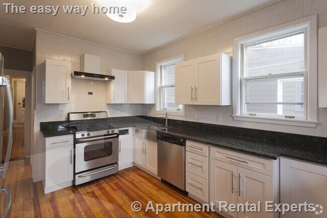 Building Photo - 38 Cherry St Unit 1 Rental