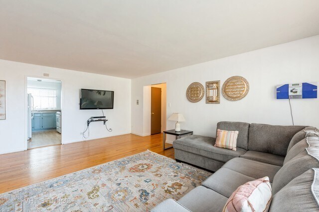 Photo - 6127 N Seeley Ave Unit 2C
