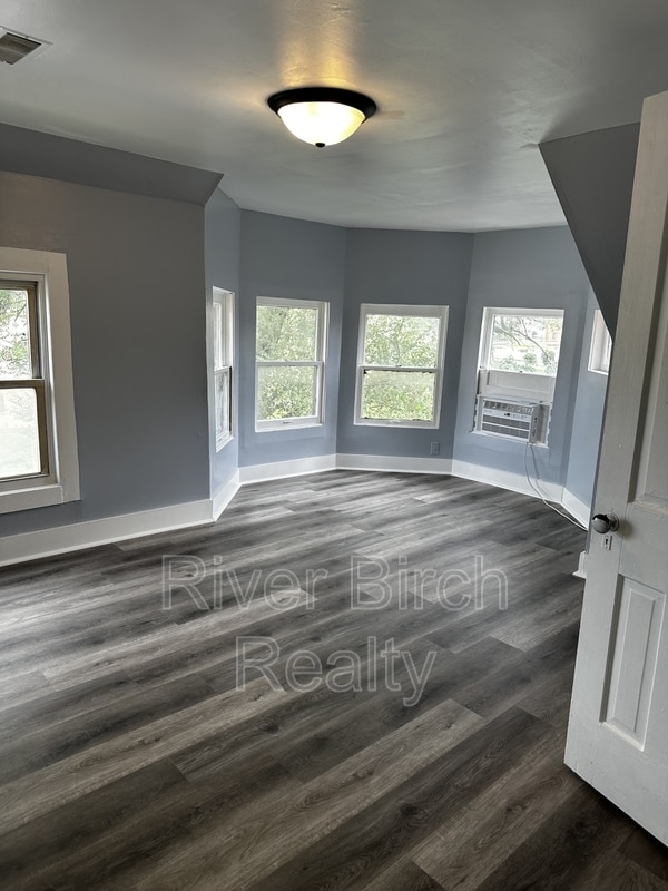 Building Photo - 613 S 5th St Rental