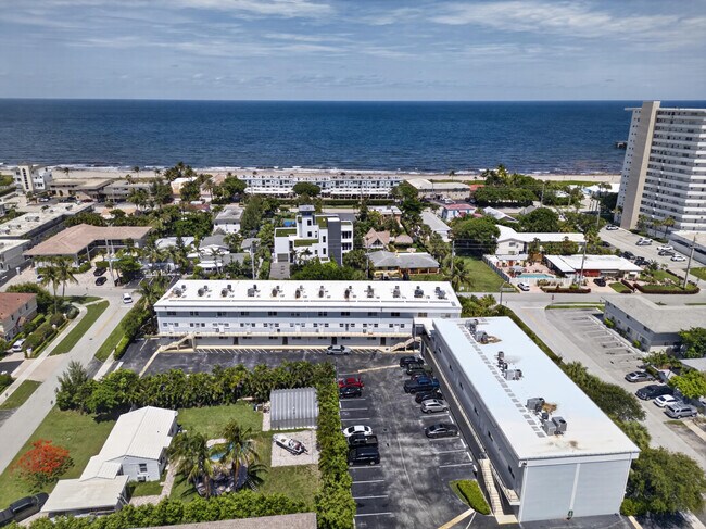 Building Photo - 505 NE 20th Ave Unit 209