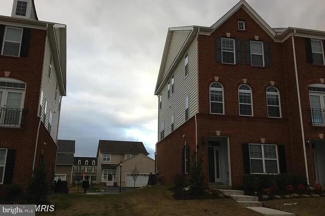 Building Photo - 23069 Weybridge Square Rental